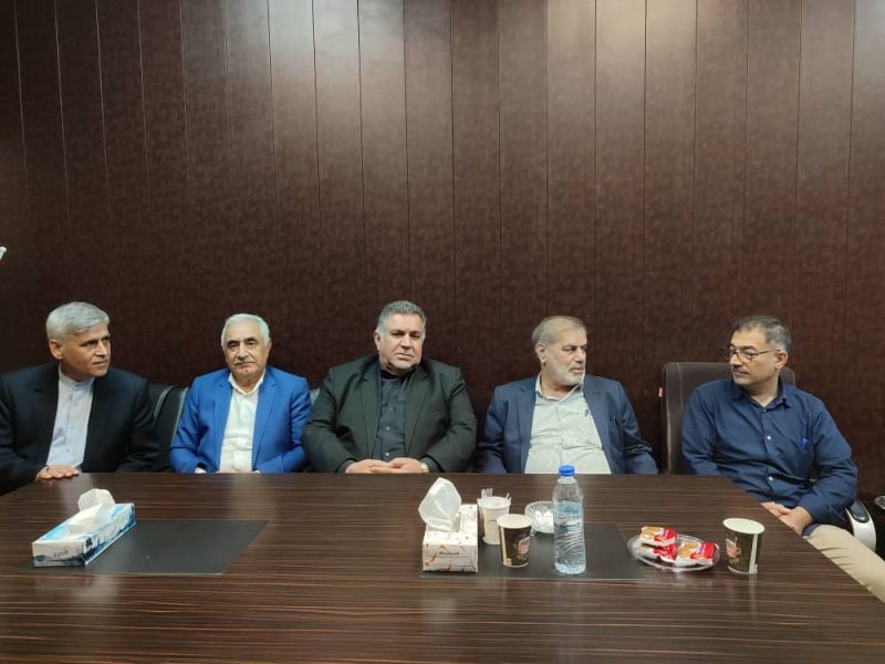 دیدار رئیس و اعضای هیئت مدیره کانون بازنشستگان تامین اجتماعی استان خوزستان با دکتر حیات مقدم نماینده مردم ماهشهر ،امیدیه،هندیجان و بخش جولکی در مجلس شورای اسلامی