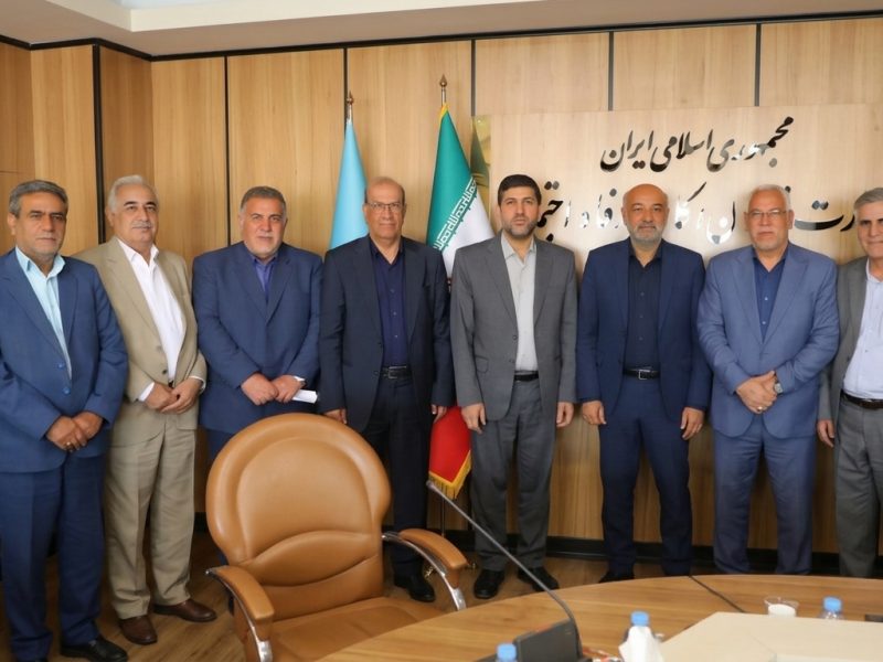 دیدار نمایندگان کانون بازنشستگان تامین اجتماعی استان خوزستان با وزیر محترم تعاون، کار و رفاه اجتماعی؛ تأکید بر درمان رایگان،بازنگری در فرمول متناسب سازی،تجدیدنظر در پرداخت مزایای عائله‌مندی و حق اولاد بانوان مستمری بگیر،تحقق پرداخت مبلغ ۷۱۶ هزار تومان حفظ قدرت خرید حداقل بگیران،تسریع در پرداخت معوقه اردیبهشت، بازنشستگان